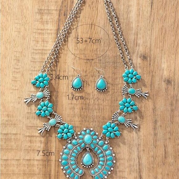 Fake Turquoise Pendant Necklace & Drop Earrings set - Picture 2 of 13